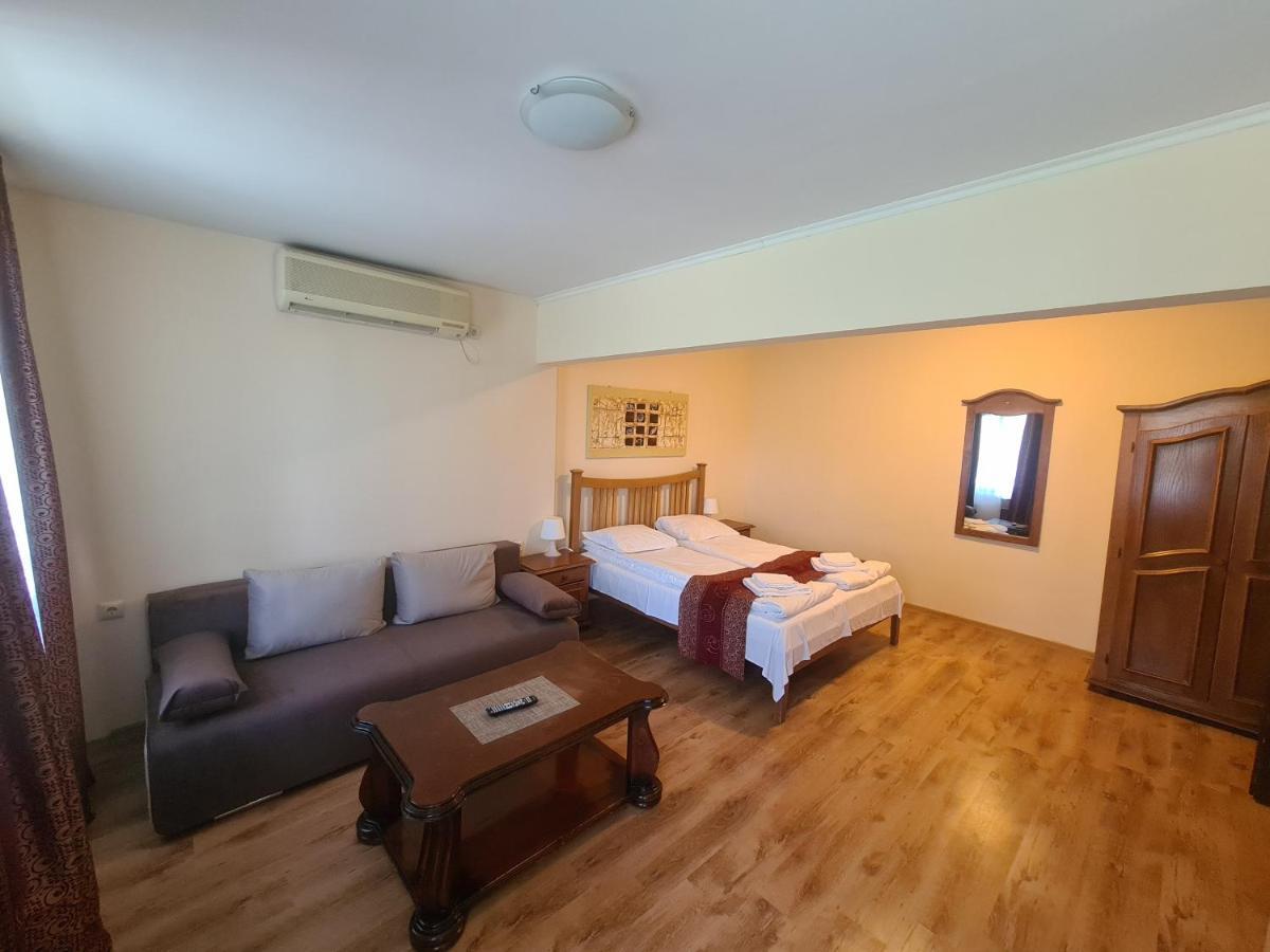Complex Brashlyan Hotel ตริยาฟนา ภายนอก รูปภาพ