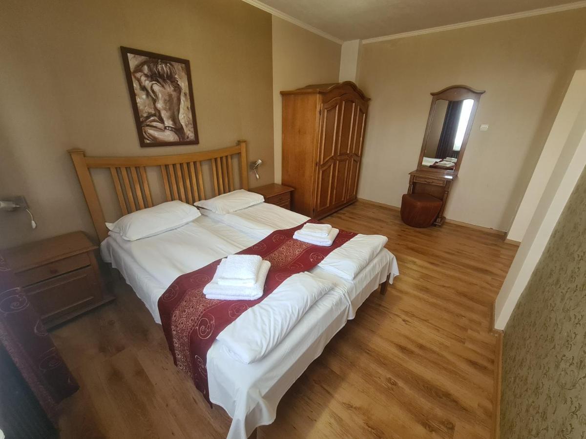Complex Brashlyan Hotel ตริยาฟนา ภายนอก รูปภาพ