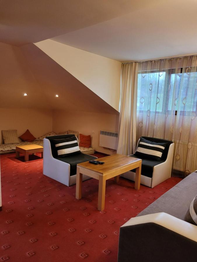 Complex Brashlyan Hotel ตริยาฟนา ภายนอก รูปภาพ