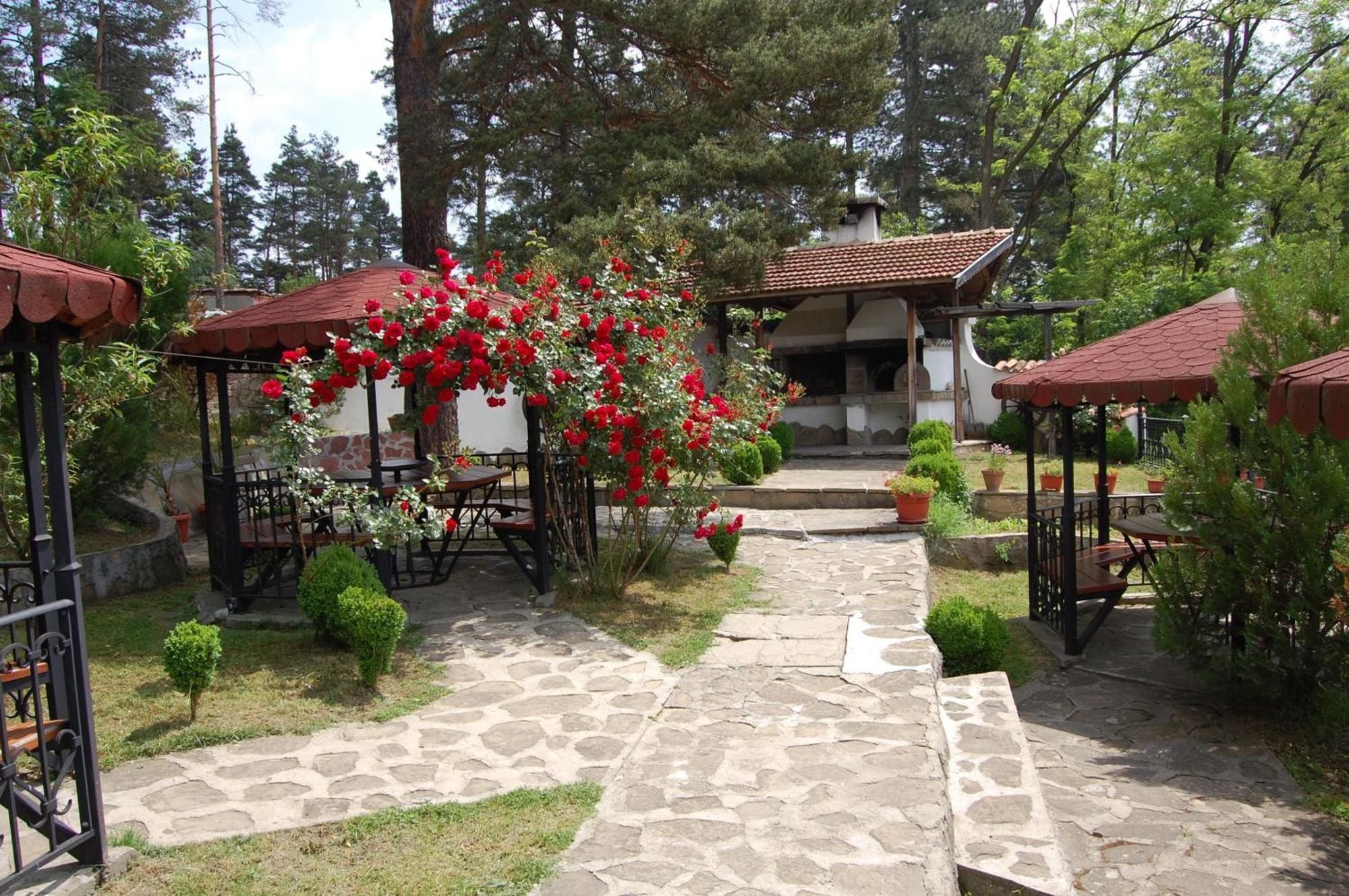 Complex Brashlyan Hotel ตริยาฟนา ภายนอก รูปภาพ