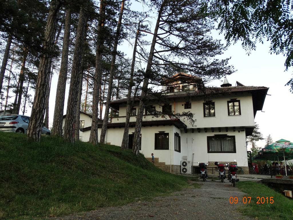 Complex Brashlyan Hotel ตริยาฟนา ภายนอก รูปภาพ