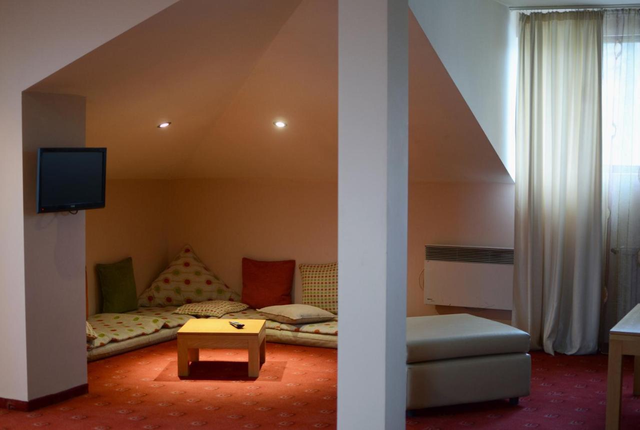 Complex Brashlyan Hotel ตริยาฟนา ภายนอก รูปภาพ